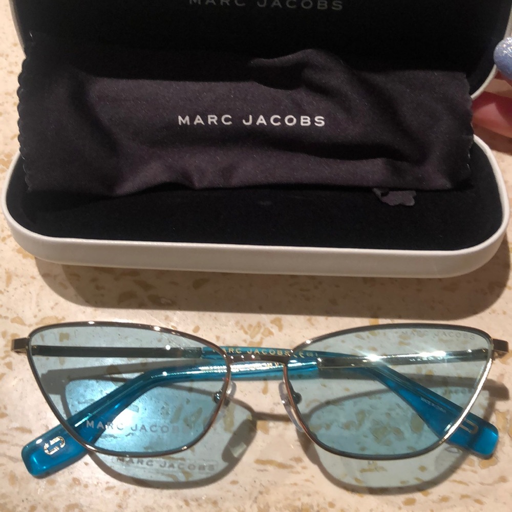 Marc Jacobs Blue Cat eye sunglasses